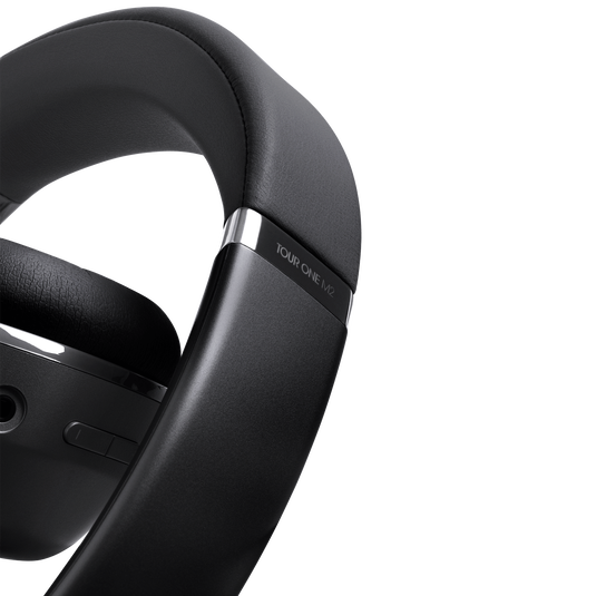 JBL Tour One M2ブラック JBL Tour One M2 Over-ear wireless noise-cancelling headphones at