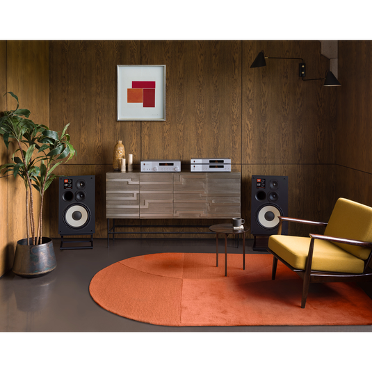 JBL CD350 Classic - Walnut - Compact Disc Player - Detailshot 4 image number null