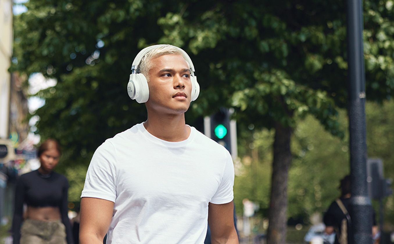 JBL Signature Sound Lifestyle