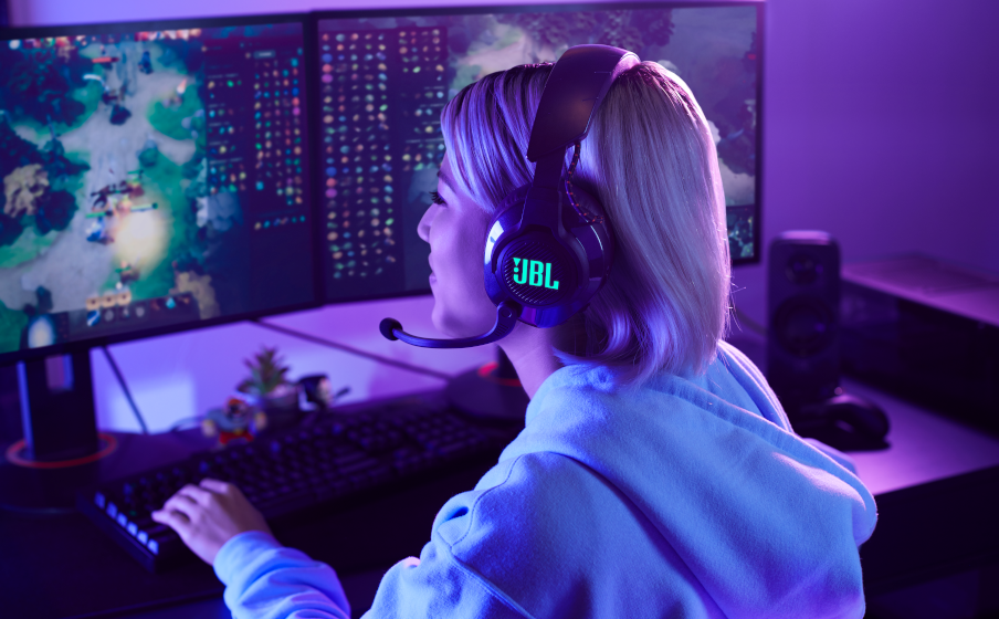 JBL Quantum 610 Wireless Live the game with JBL QuantumSURROUND&trade; and DTS - Image