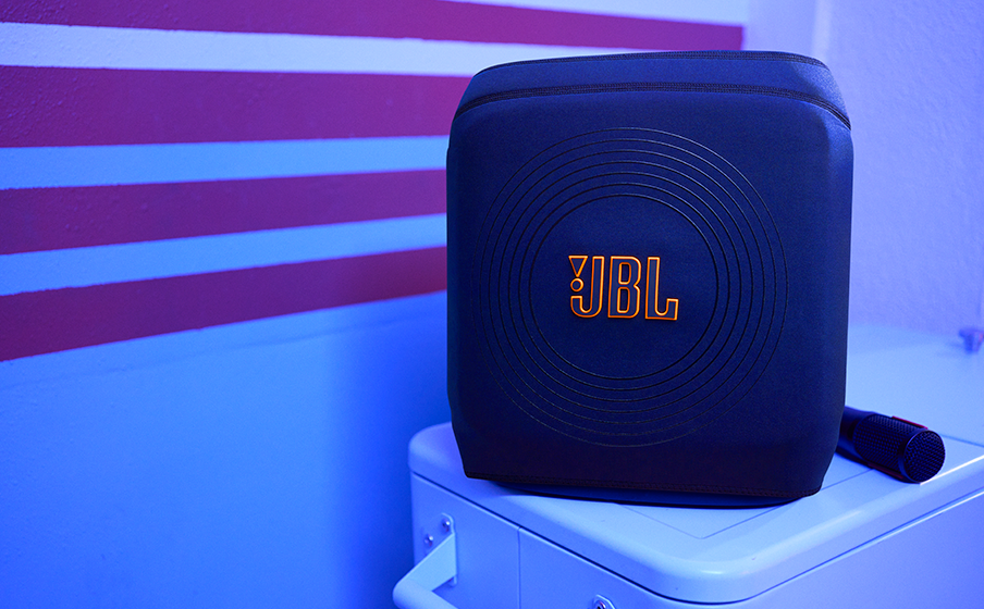 マイク&純正カバー付き JBL PARTYBOX ENCORE 2 JBL、ワイヤレスマイク付属の小型パーティースピーカー「PartyBox
