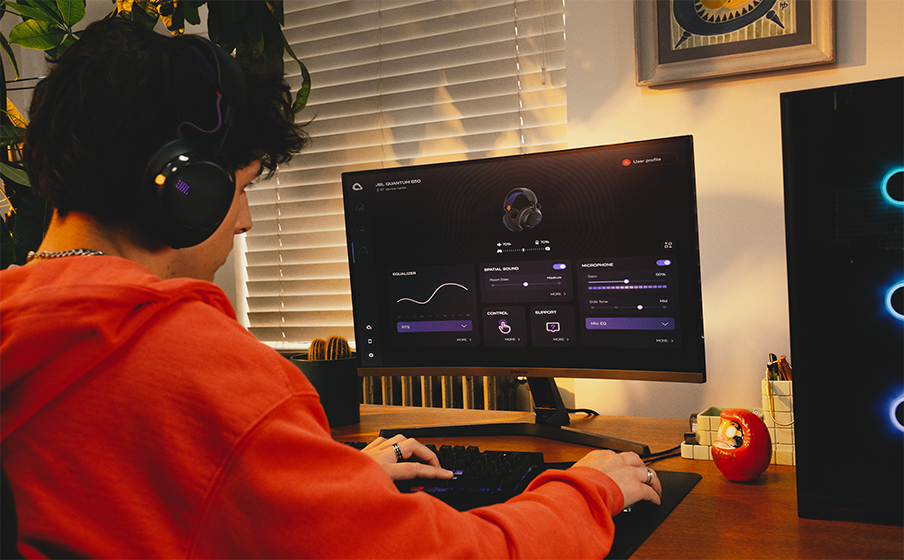 JBL Quantum 650 JBL QuantumENGINE - Image אוזניות גיימינג אלחוטיות + מיקרופון&nbsp;Quantum 650&nbsp;מבית JBL