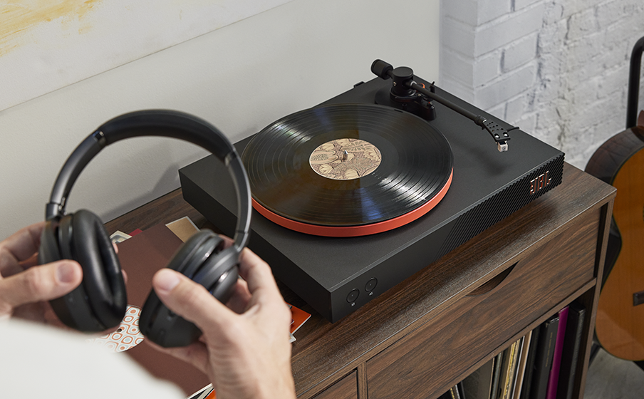 JBL Spinner BT — Vinil u vašem audio sustavu