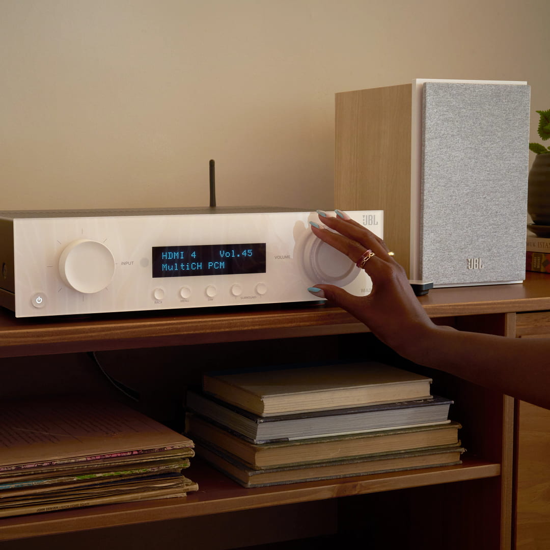 Splurge Gift Guide: Home Theater and Hi-Fi Gifts Under $3700