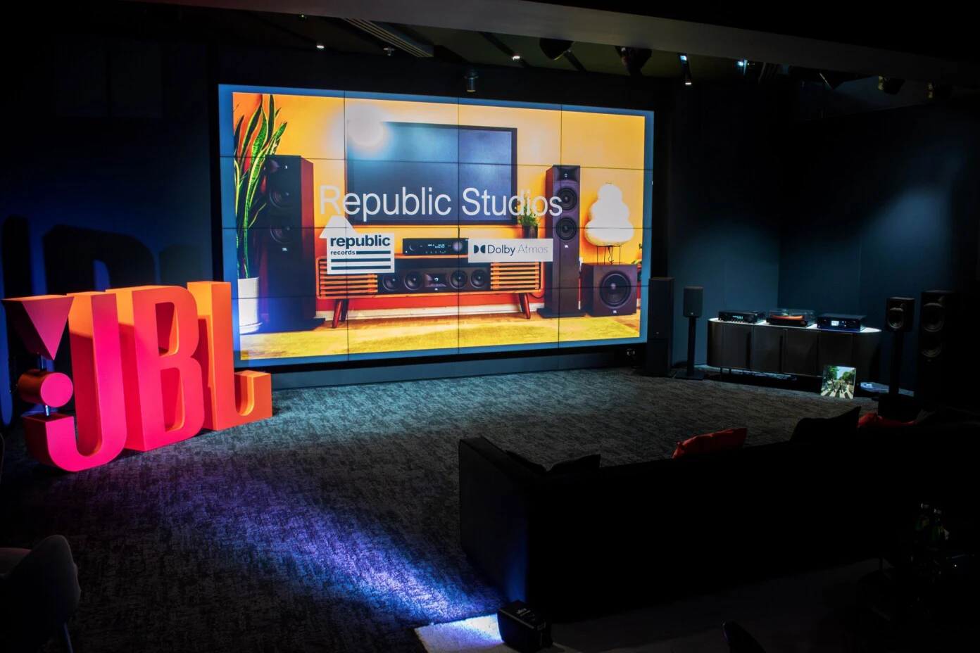 GamersRD: Demostración: JBL MA AV Receivers y Stage 2 Loudspeakers – Impresiones